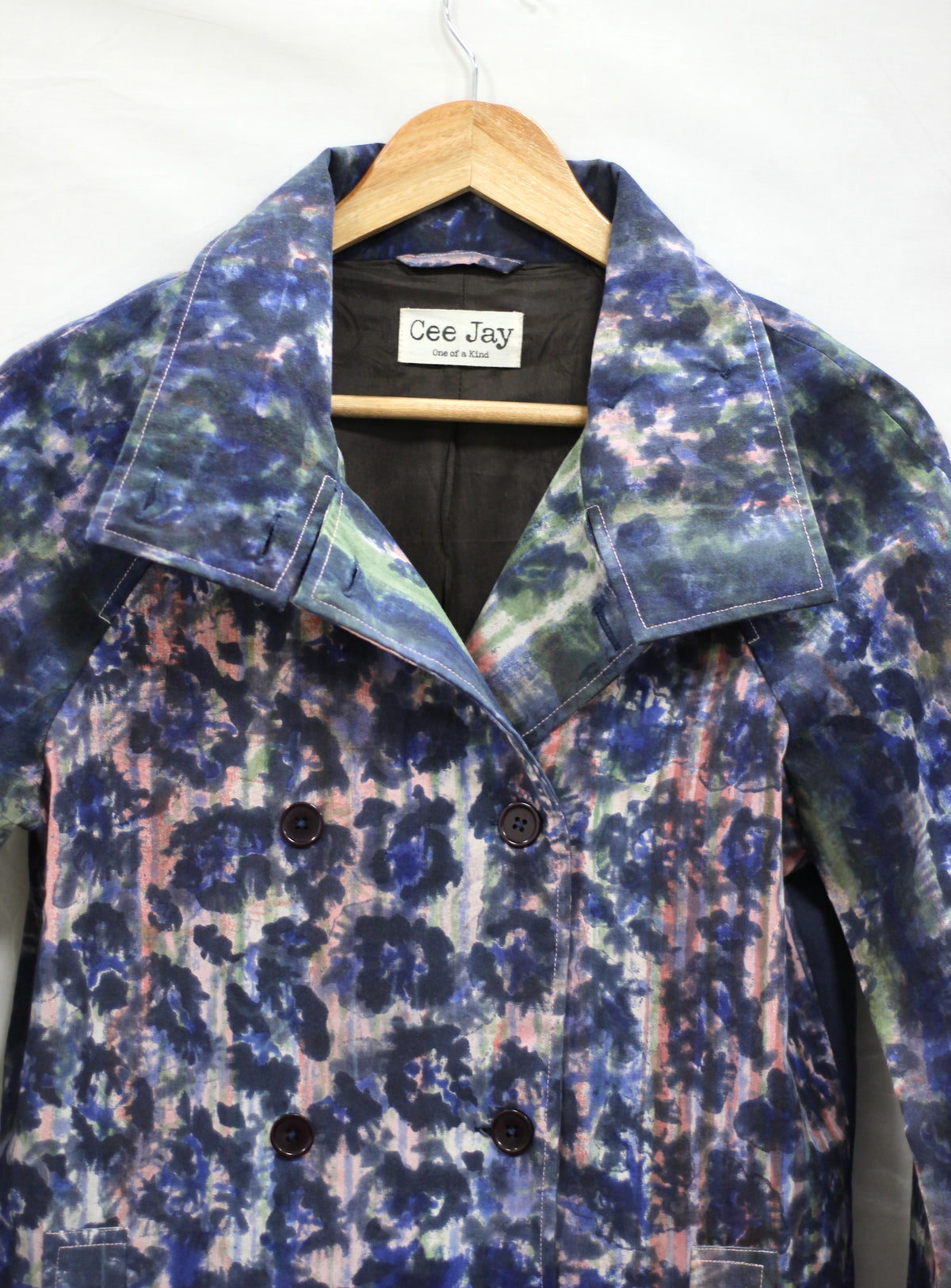 Funnel Neck Trench 008