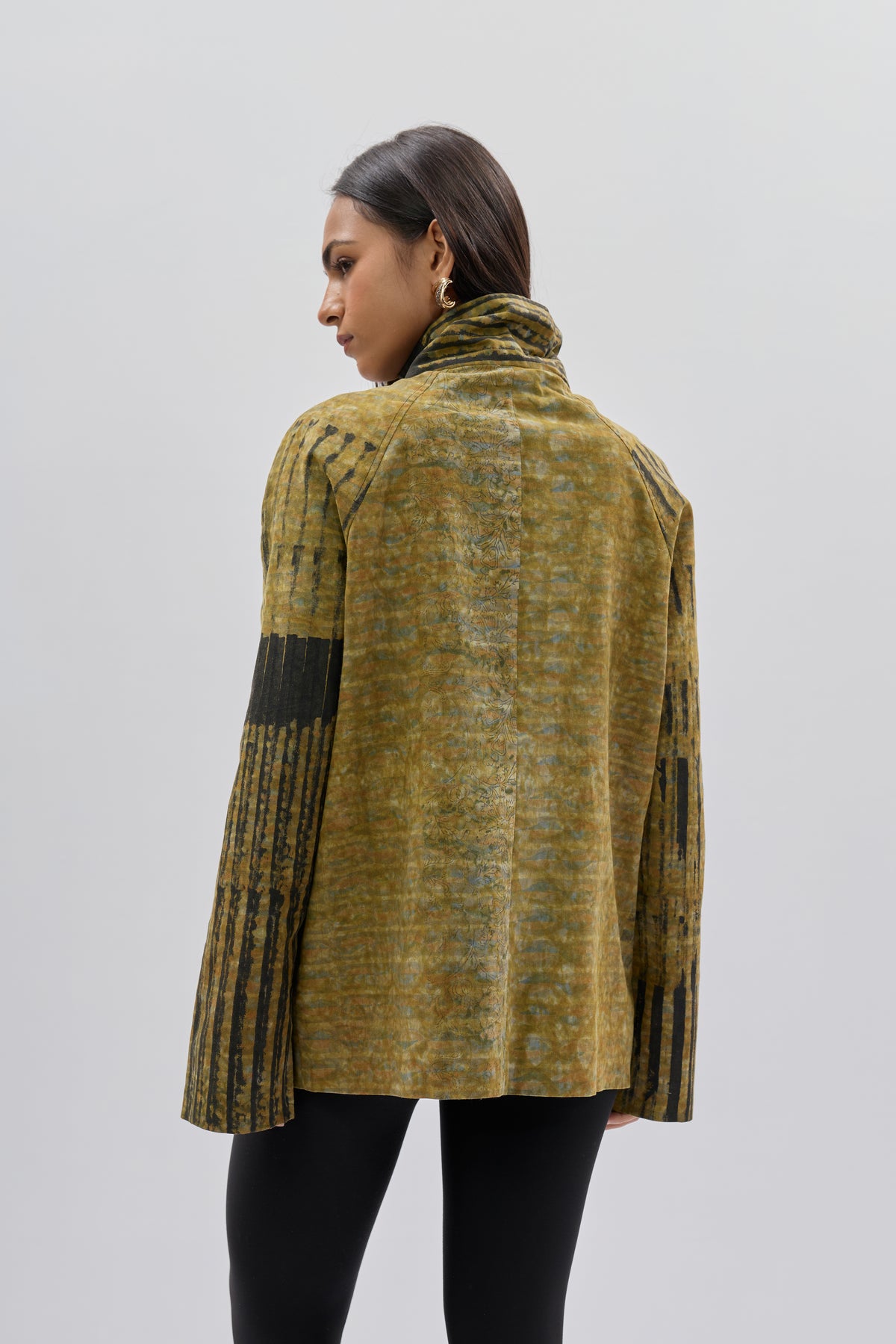 Funnel Neck Trench 001