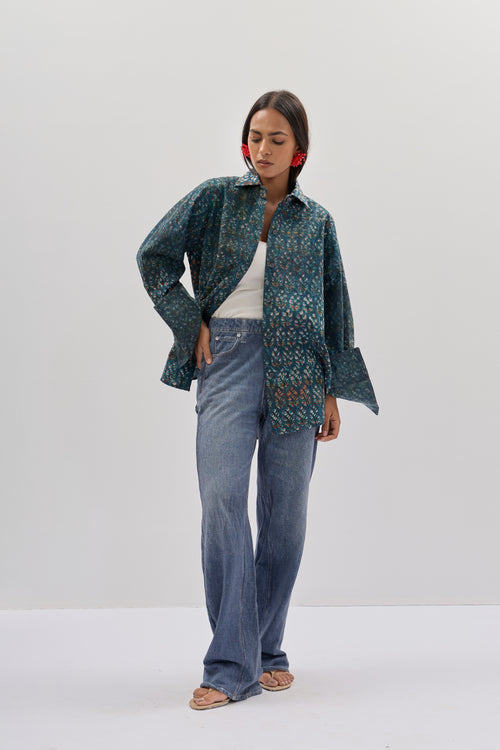Classic Button Shirt 003